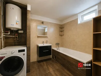 Na predaj 3-izbový dom, 90 m², Kúty, Hurbanova