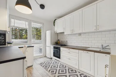 Byty na prenájom 3-izbový, Bratislava-Petržalka · €999