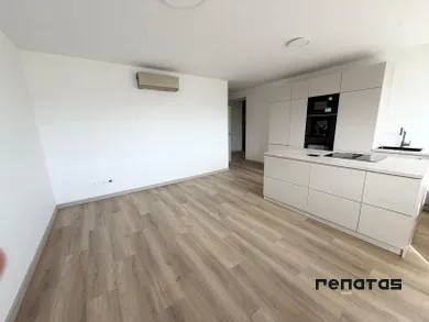 Na predaj 3-izbový byt, 67 m², Bratislava-Dúbravka, Sekurisova