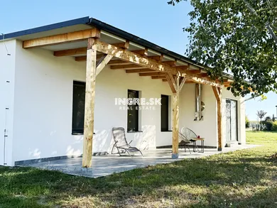 Na predaj 3-izbový rekreačný dom, 65 m², Vojka nad Dunajom