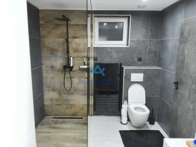 Na prenájom 4-izbový dom, 100 m², Modrovka, 91635