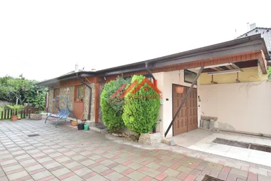 Na predaj 6-izbový dom, 170 m², Pezinok, Sládkovičova