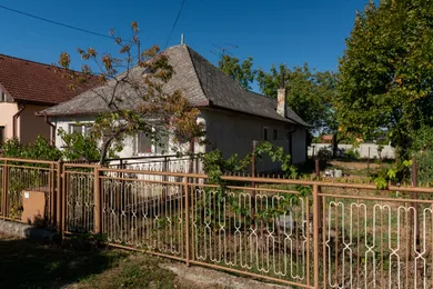 Eladó házak, 5-szobás, Nitra · €175 000