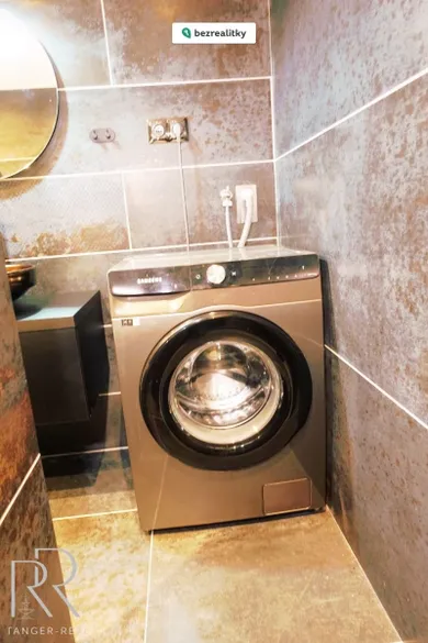 Na predaj 3-izbový byt, 71 m², Košice-Nad jazerom
