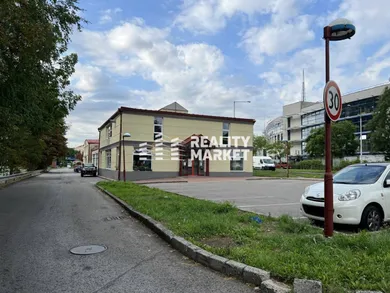 Commercial Properties for rent in Banská Bystrica · €1,401