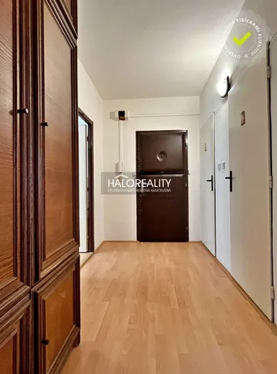 Na predaj 3-izbový byt, 64 m², Levice