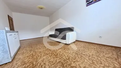 Na predaj 2-izbový byt, 68 m², Nitra, Bizetova