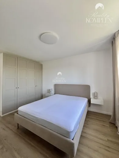 Na prenájom 3-izbový byt, 70 m², Komárno