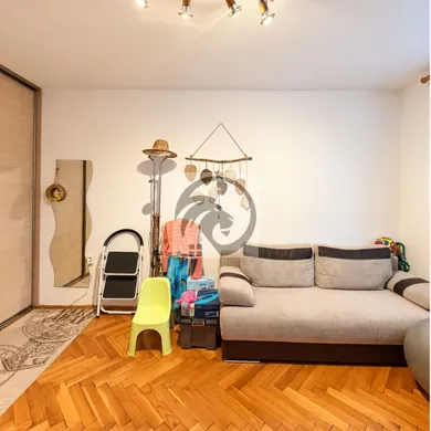 Na predaj 3-izbový byt, 64 m², Vráble, Sídl. Kaška