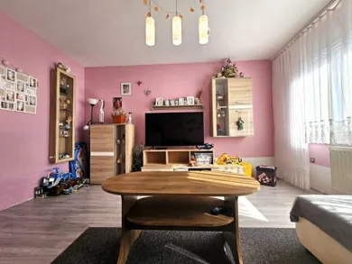 Na predaj 3-izbový dom, 110 m², Bezenye