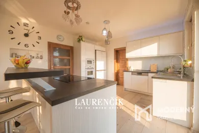 Na predaj dom, 237 m², Ilava