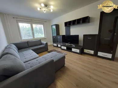 Byty na prenájom 3-izbový, Banská Bystrica · €720