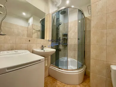 Na predaj 1-izbový byt, 48 m², Bratislava-Petržalka, Mánesovo nám.