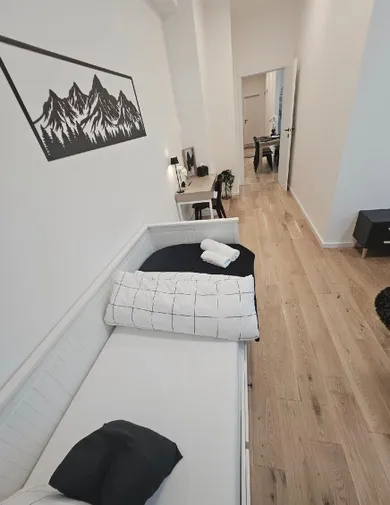 Na prenájom 4-izbový byt, 100 m², Bratislava-Ružinov, Jégého