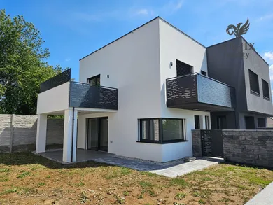 Na predaj dom, 129 m², Zlaté Moravce