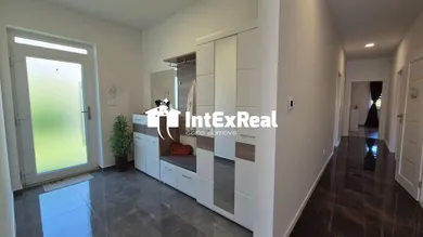 Na predaj 4-izbový dom, 113 m², Galanta, Mládežnícka štvrť