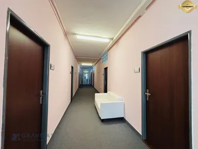 Na prenájom komerčné, 18 m², Bratislava-Nové Mesto, Za kasárňou