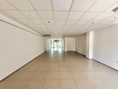 Kiadó objektumok, Sereď · €1000