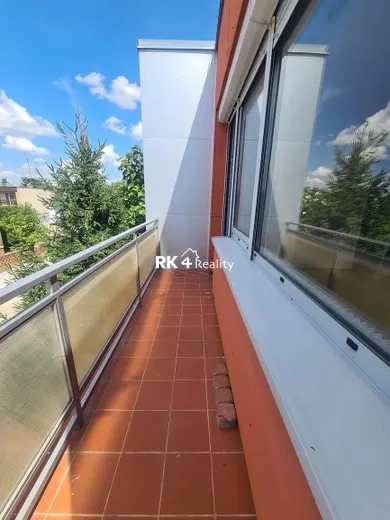 Na predaj 7-izbový dom, 346 m², Nové Zámky
