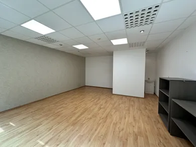 Na prenájom objekt, 33 m², Trenčín