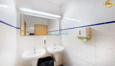 Na prenájom komerčné, 39 m², Bratislava-Ružinov, Košická