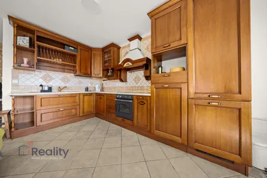 Na predaj 2-izbový byt, 80 m², Bratislava-Ružinov