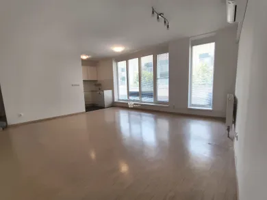 Na prenájom byt v Bratislava-Nové Mesto · €900 · Čiastočná rekonštrukcia
