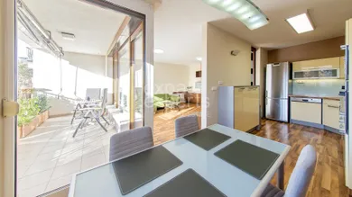 Na prenájom 3-izbový byt, 93 m², Bratislava-Ružinov