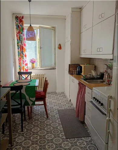 Na prenájom 2-izbový byt, 64 m², Bratislava-Ružinov, Jelačičova