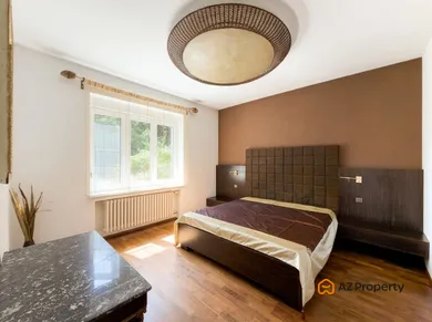 Na prenájom 3-izbový byt, 111 m², Bratislava-Staré Mesto, Bradlianska