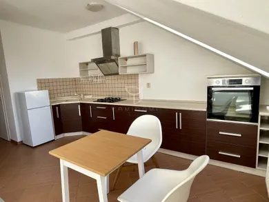 Na prenájom 2-izbový byt, 45 m², Poprad, Kuzmányho