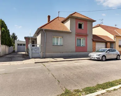 Дома на продажу, 4-комнатные, Trnava · €319 000