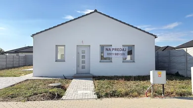 Na predaj 5-izbový dom, 135 m², Hviezdoslavov, Zimná ulica