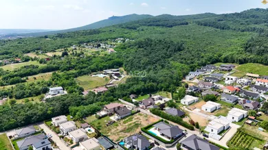 Na predaj pozemok, 240 m², Štitáre, Pod Agátmi