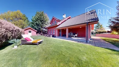 Domy na sprzedaż, Rovinka · €480 000