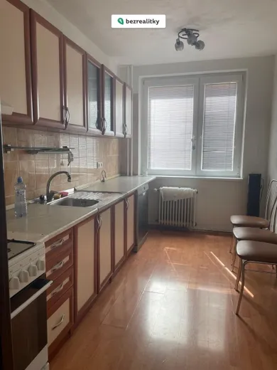 Na predaj 3-izbový byt, 74 m², Nové Mesto nad Váhom