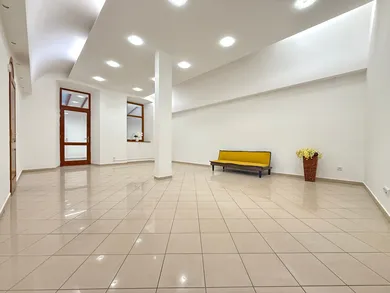 Na prenájom komerčné, 80 m², Žilina, Mariánske námestie