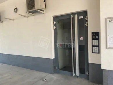 Na predaj objekt, 12 m², Bratislava-Ružinov, Ružinovská