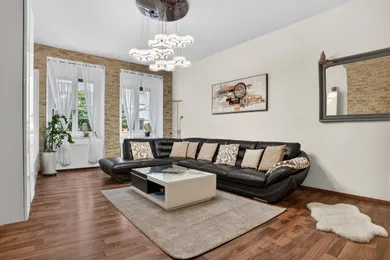 Na predaj 3-izbový byt, 83 m², Bratislava-Nové Mesto, Jiskrova