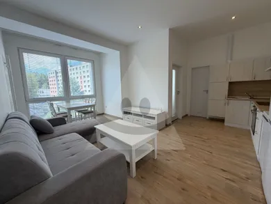 Mieszkania na wynajem, 2-pokojowe, Ružomberok · €620