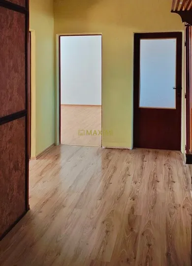 Na predaj 3-izbový byt, 80 m², Malacky, Záhorácka