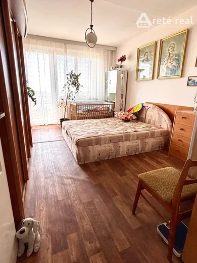 Na predaj 4-izbový byt, 91 m², Bratislava-Nové Mesto, Ladislava Dérera