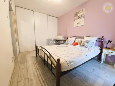 Na predaj 3-izbový byt, 59 m², Levice