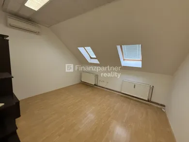 Na prenájom komerčné, 48 m², Dunajská Streda