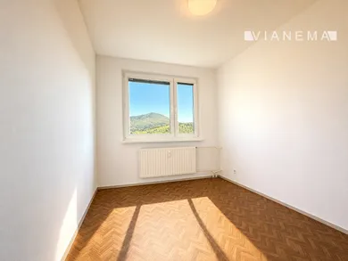 Na predaj 3-izbový byt, 68 m², Považská Bystrica, Rozkvet