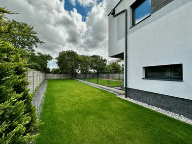 Na predaj 3-izbový byt, 101 m², Dunajská Lužná, Hlavná