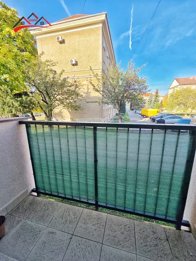 Na predaj 2-izbový byt, 53 m², Prievidza, J. Pauleho