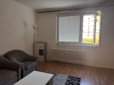 Na prenájom 2-izbový byt, 57 m², Prešov, Karpatská