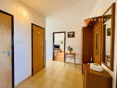 Na prenájom byt v Bratislava-Rača · €1 200 · Pôvodný stav