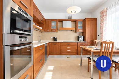 Na predaj dom, 208 m², Bratislava-Vrakuňa, Ráztočná